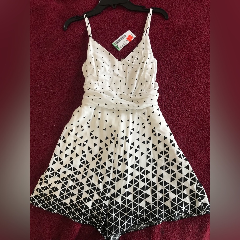 NEW Papaya Romper. Size small
